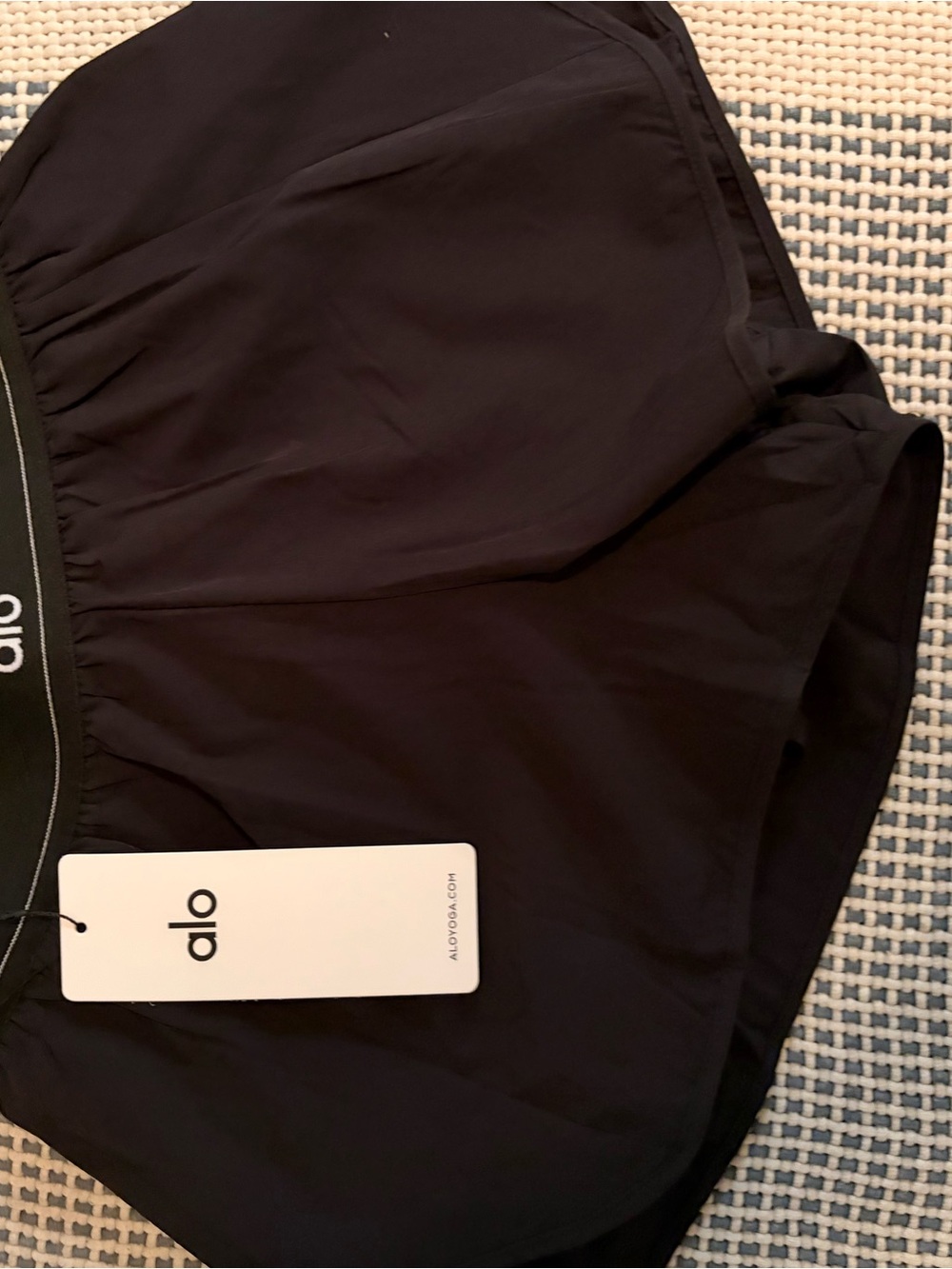 ALO Yoga Black Athletic Shorts - Picture 1 of 4